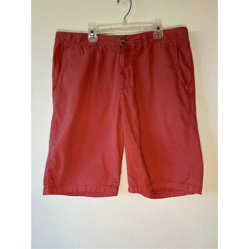 Johnnie O men’s Malibu Red shorts size 34.  #29-1208